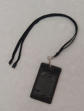 Foray Black Leather Card Holder with Tan Contrast Stitching